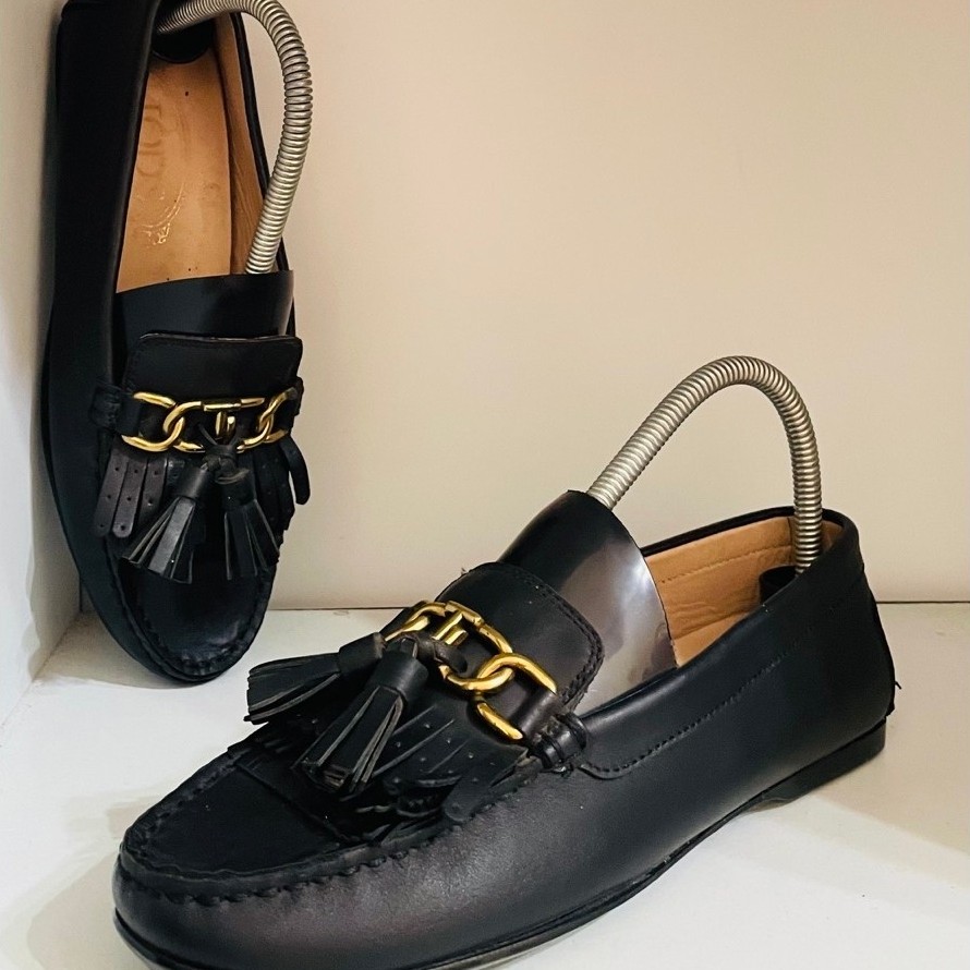 sepatu loafer sz37 bahan kulit asli TODS kondisi oke