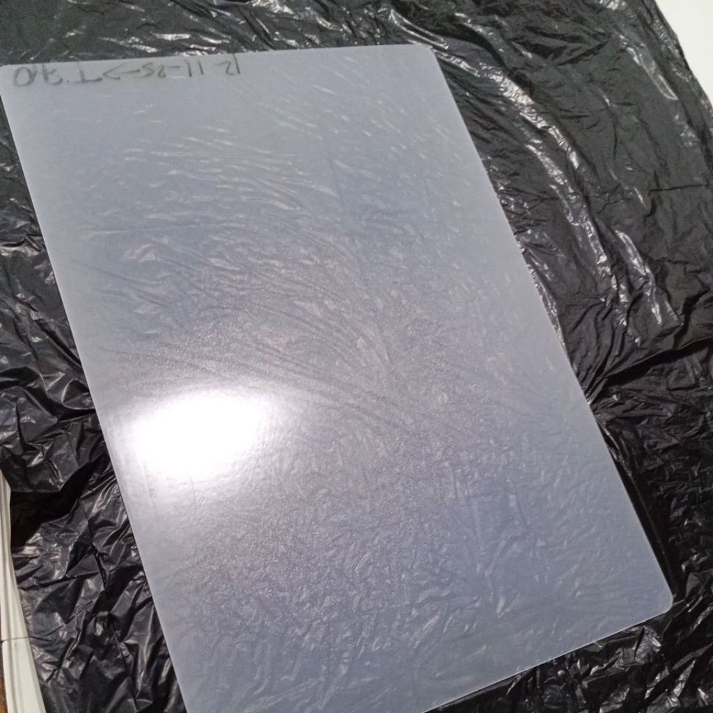 deskmatt/tatakan plastik tebal 45x65 minus ada kuning