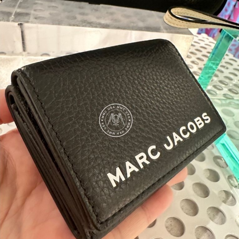MJ TRIFOLD LOGO WALLET