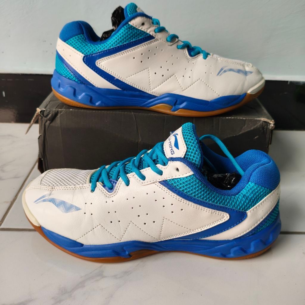 Sepatu Badminton Lining sz 42 (Second)
