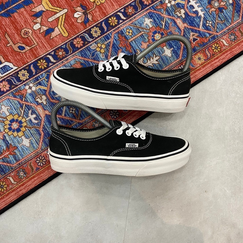 [Size 35] Vans Authentic Classic Black White Second Original