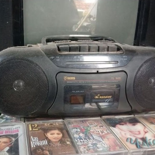 Tape radio Tens