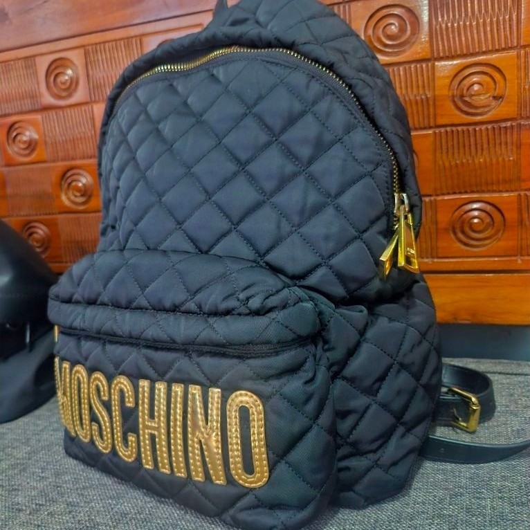 preloved tas ransel moschino bahan seperti nilon mulus istimewa