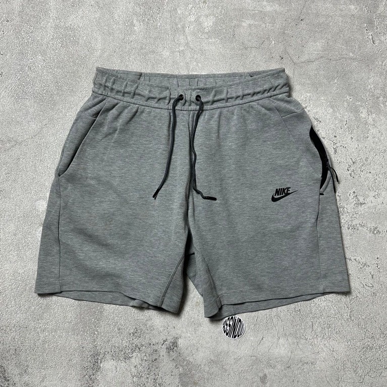 NIKE TECH FLEECE SHORT PANTS