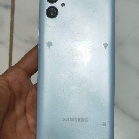 Samsung A04e  Perangkat tanpa mesin