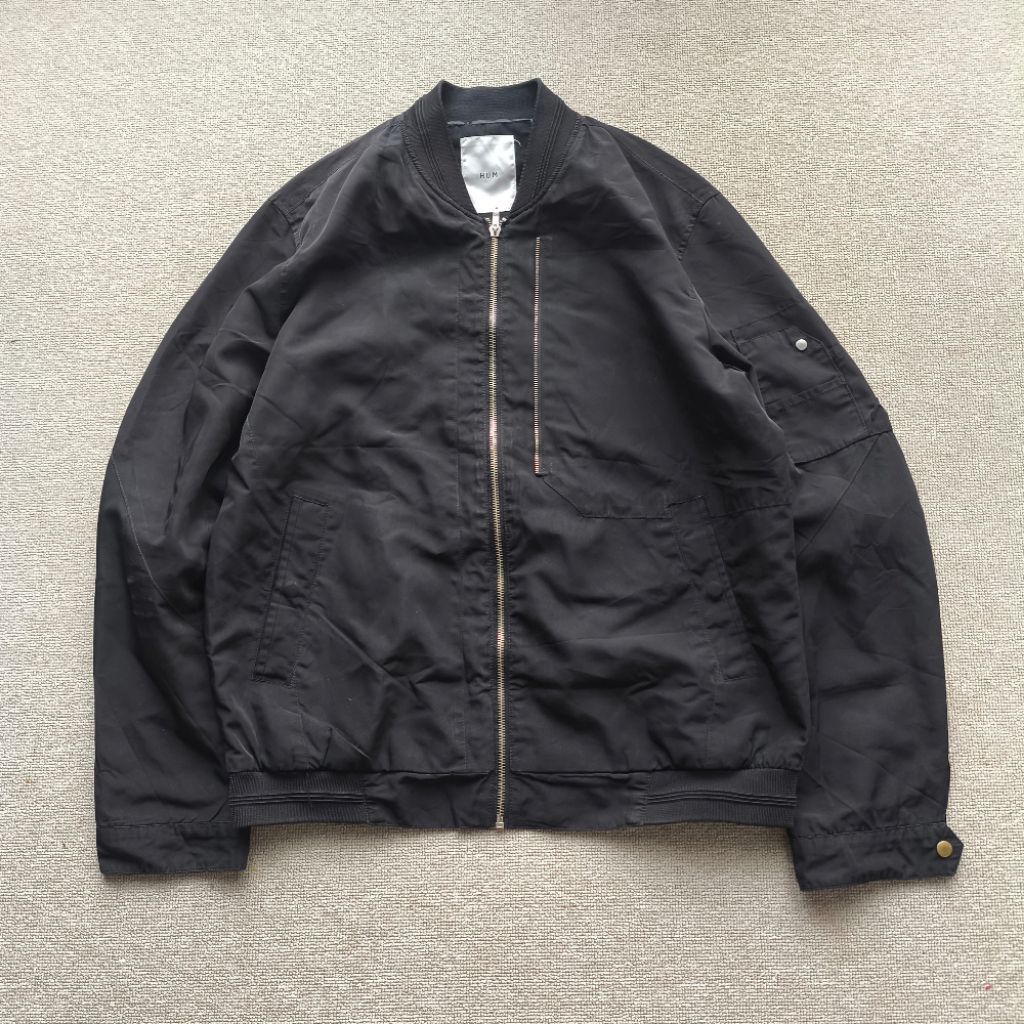 HUM BOMBER JACKET BLACK TEBAL CASUAL SZ L