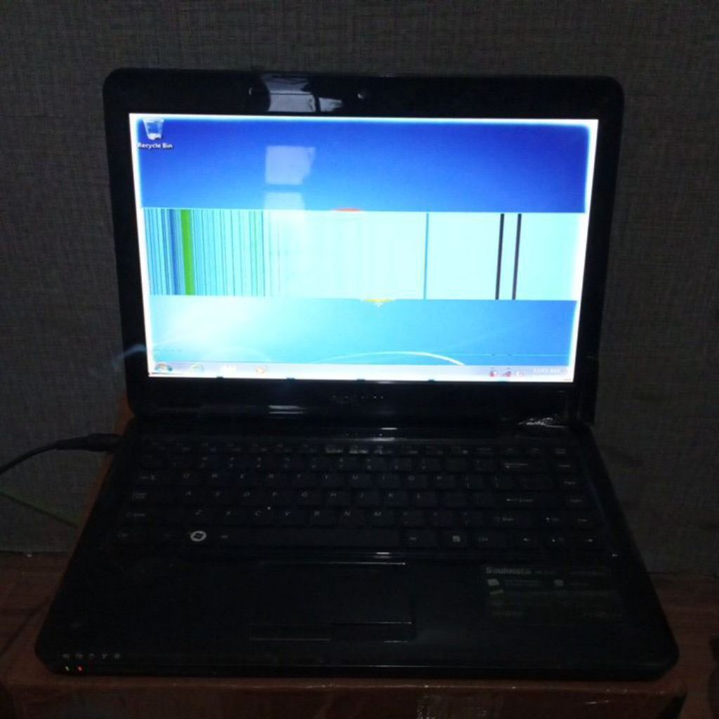 Laptop Advan soulmate G4i-33132 windows 7 Intel Pentium ram2gb DDR2 HDD250 Lcd14in Mesin normal test
