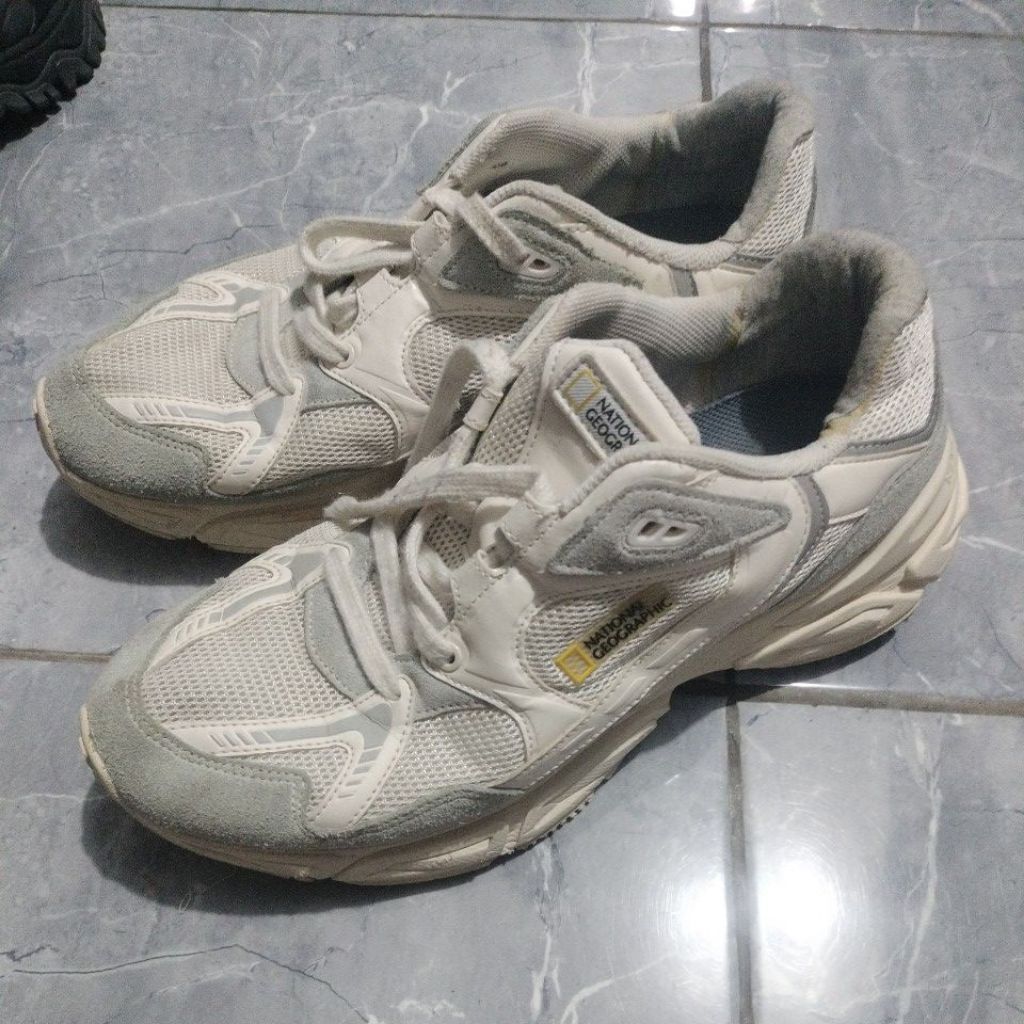 sepatu second original national geographic size 4328