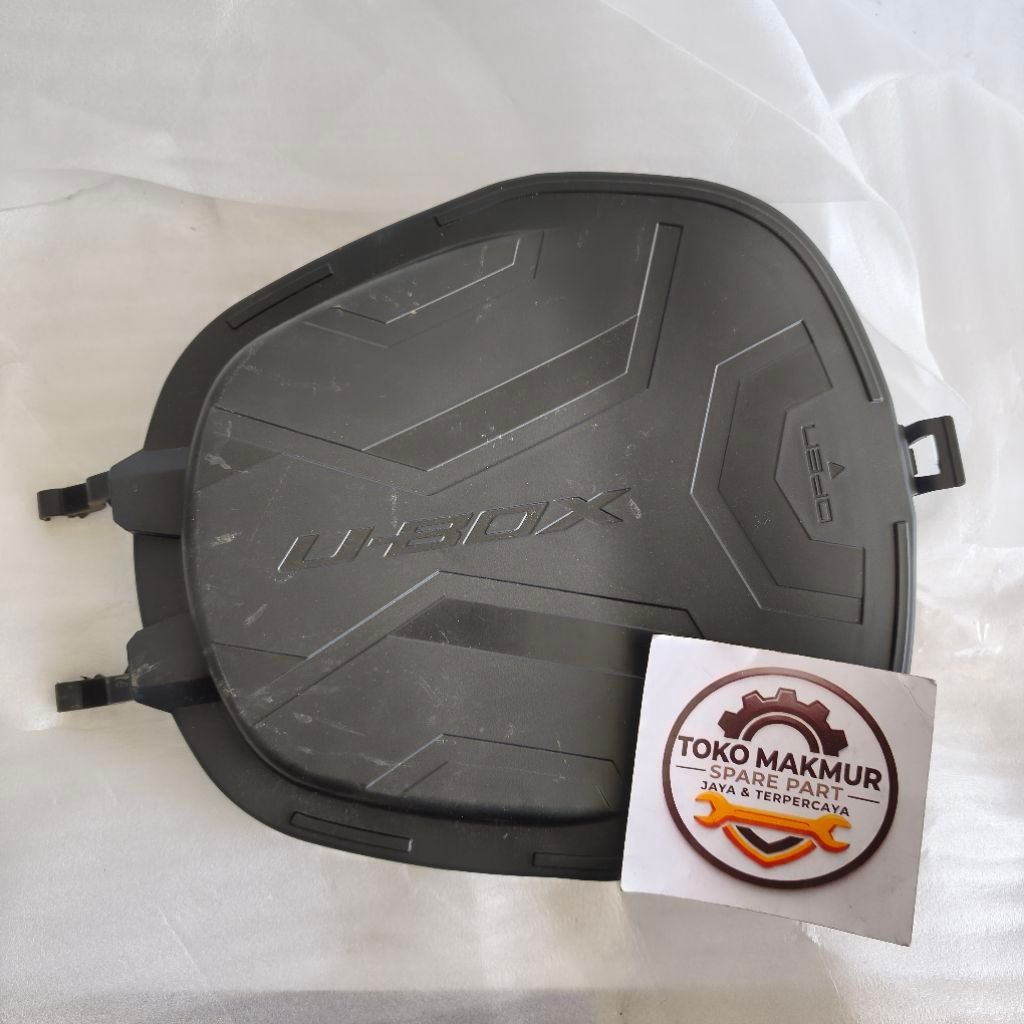 81251 KVB N50 TUTUP BOX BAGASI COVER LUGGAGE BOX HONDA VARIO110 TECHNO ORIGINAL HONDA GENUINE PART (