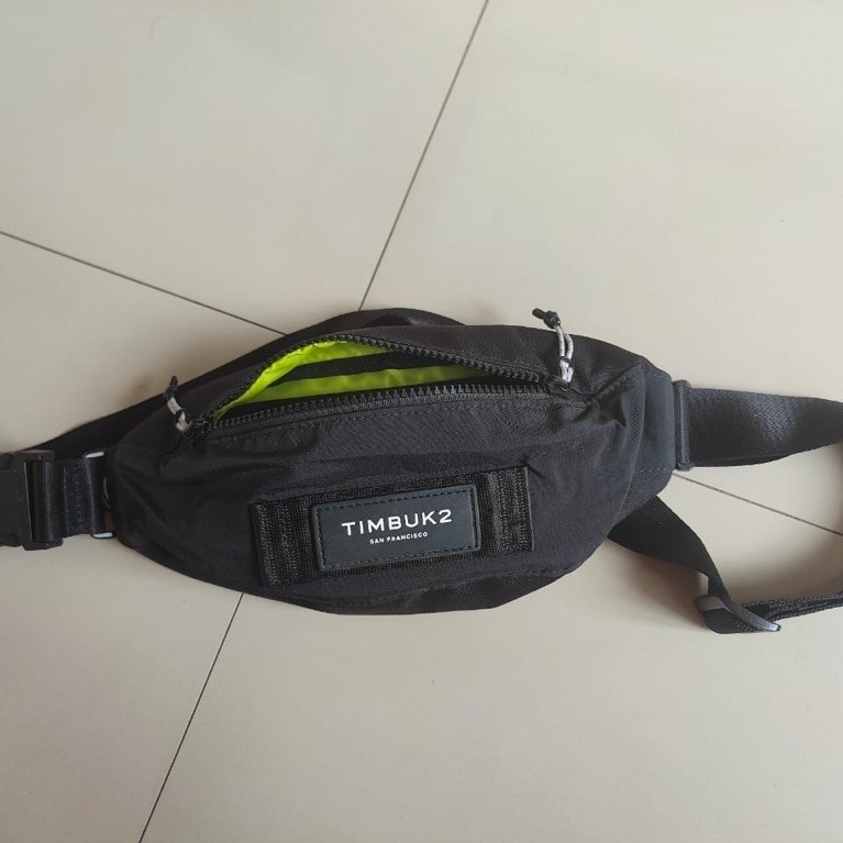 tas selempang timbuk2