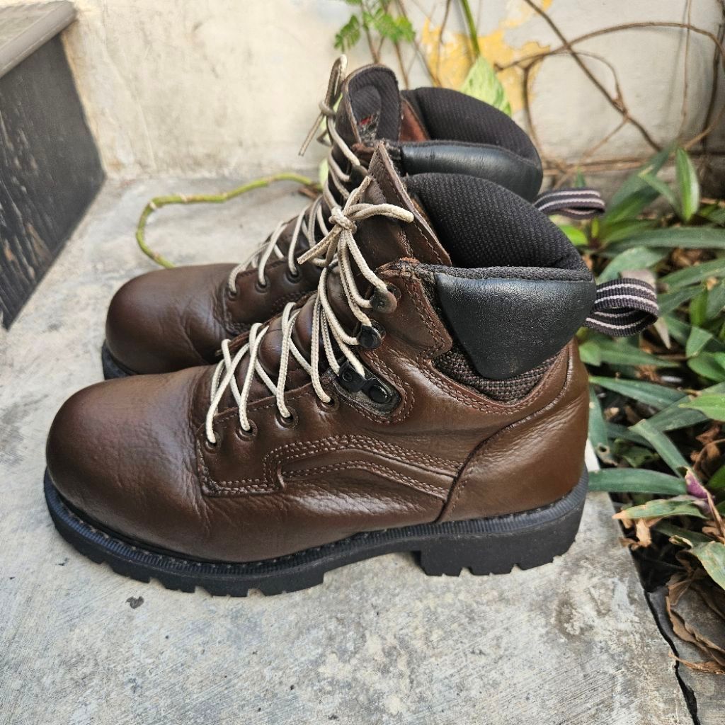 sepatu safety second redwing size 41(26cm)
