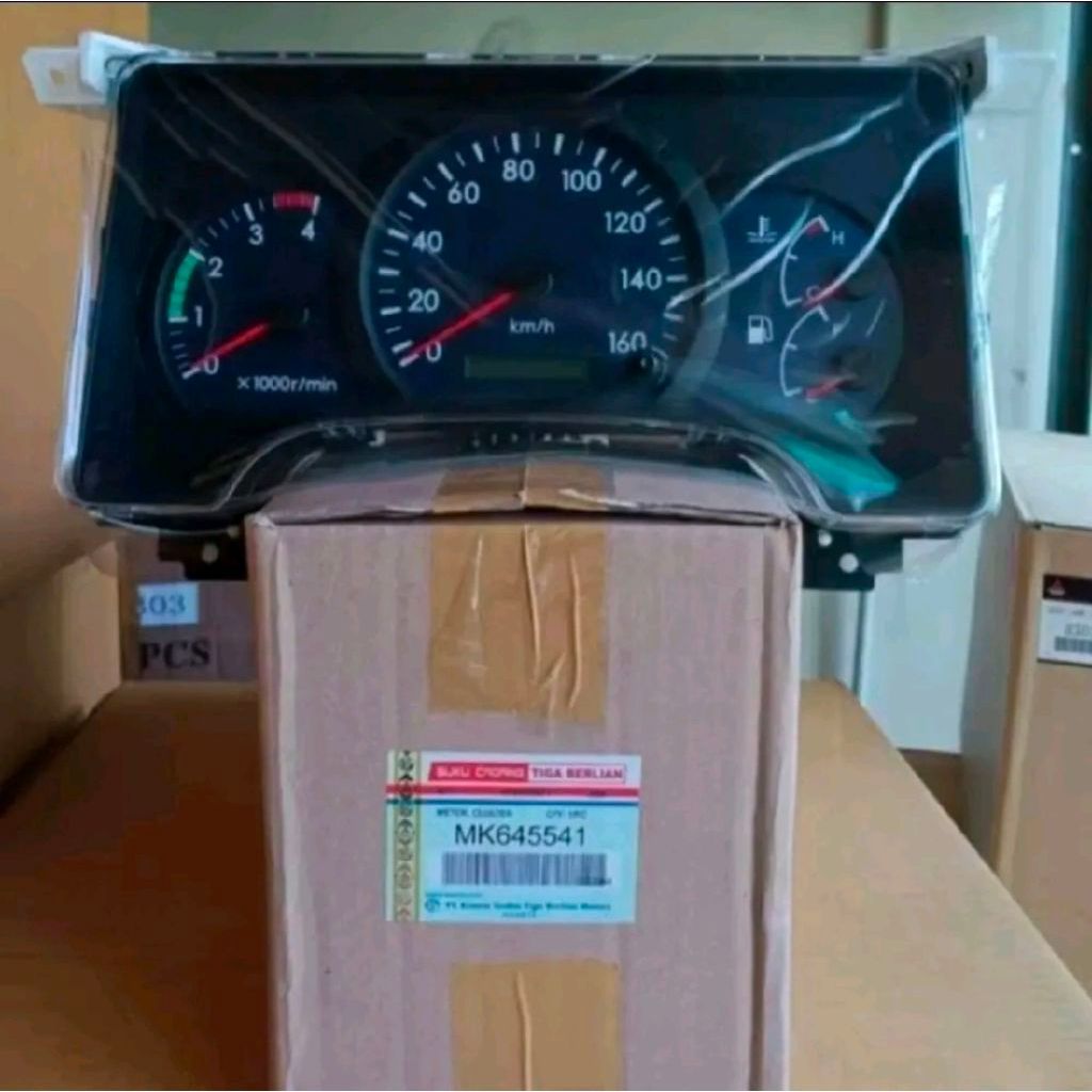 METER ASSY COLT DIESEL CANTER - MK645540 MK645541 MITSUBISHI ORIGINAL SPEEDOMETER