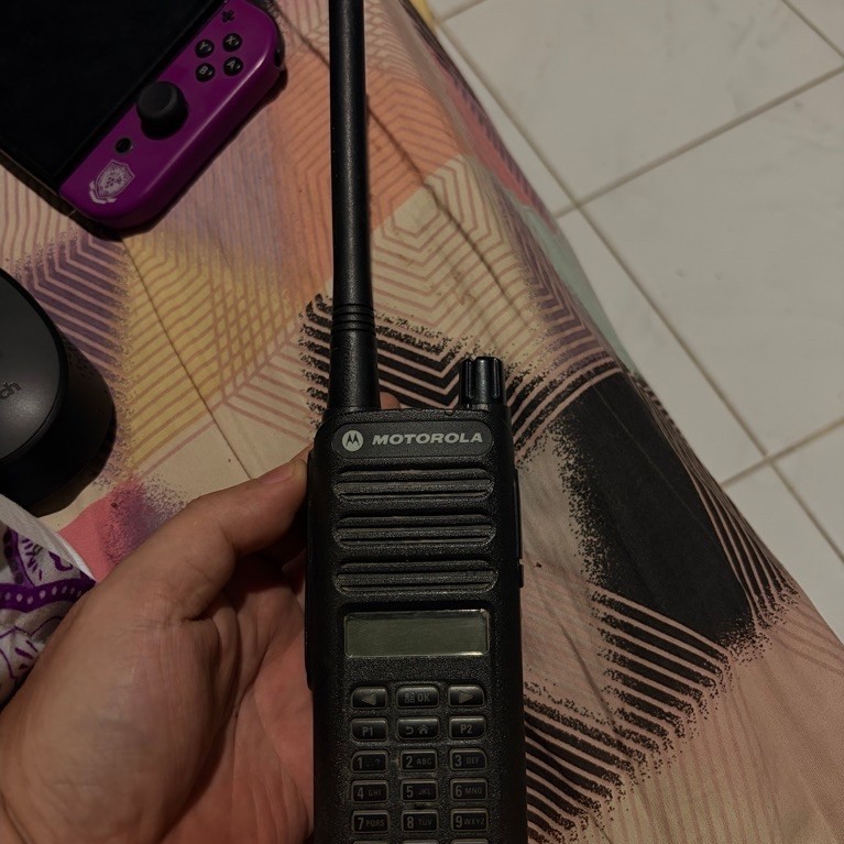 Motorola XiR C2660 VHF HT Digital Analog DMR Ori second