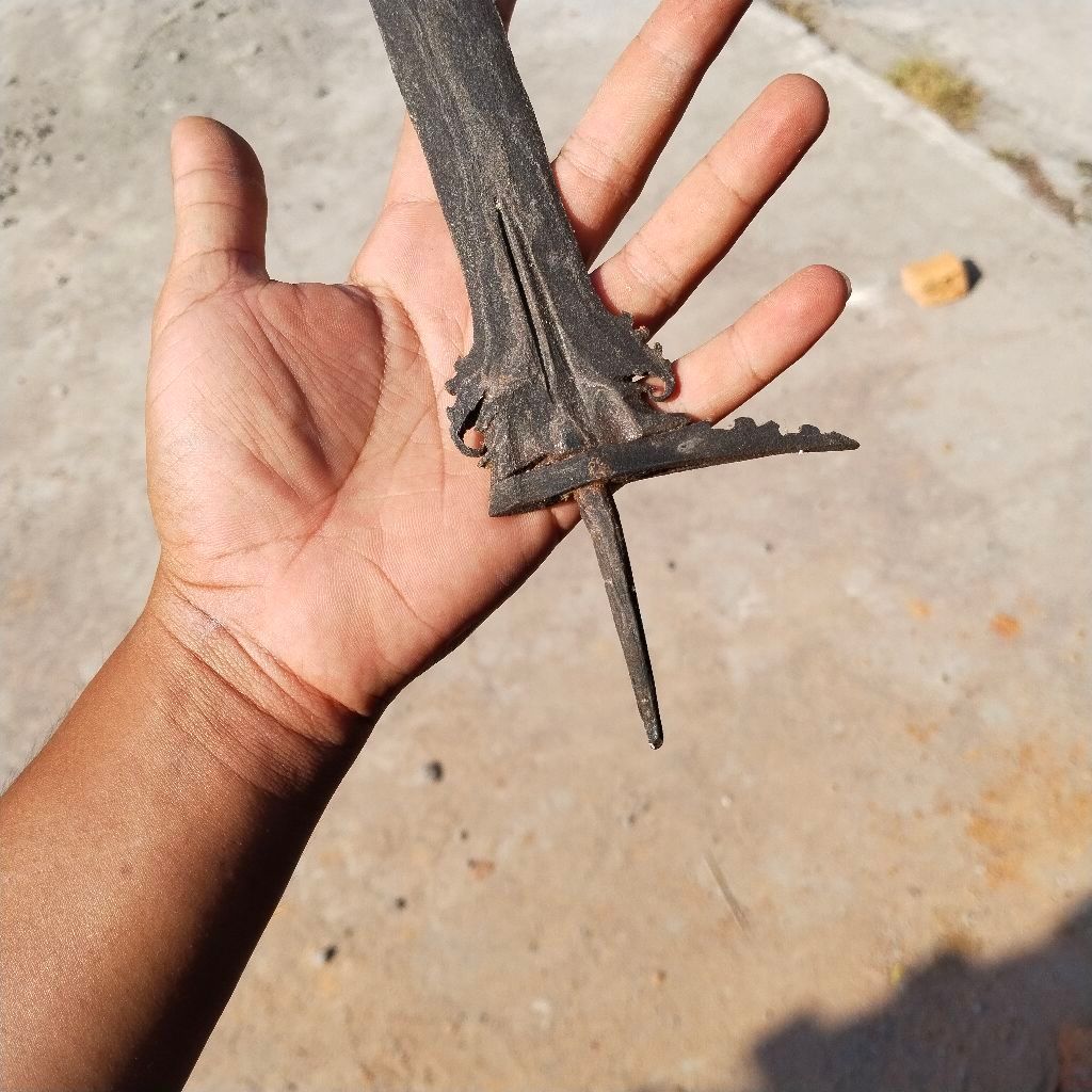 keris karno tinanding