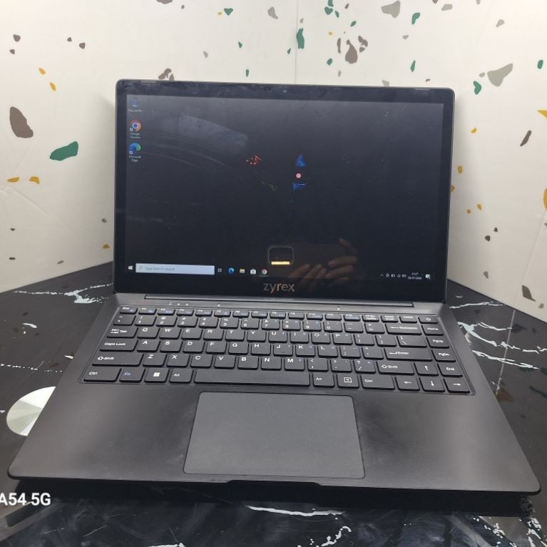 Laptop Zyrex Bunaken Celeron N4020 4/256GB Normal Siap Pakai