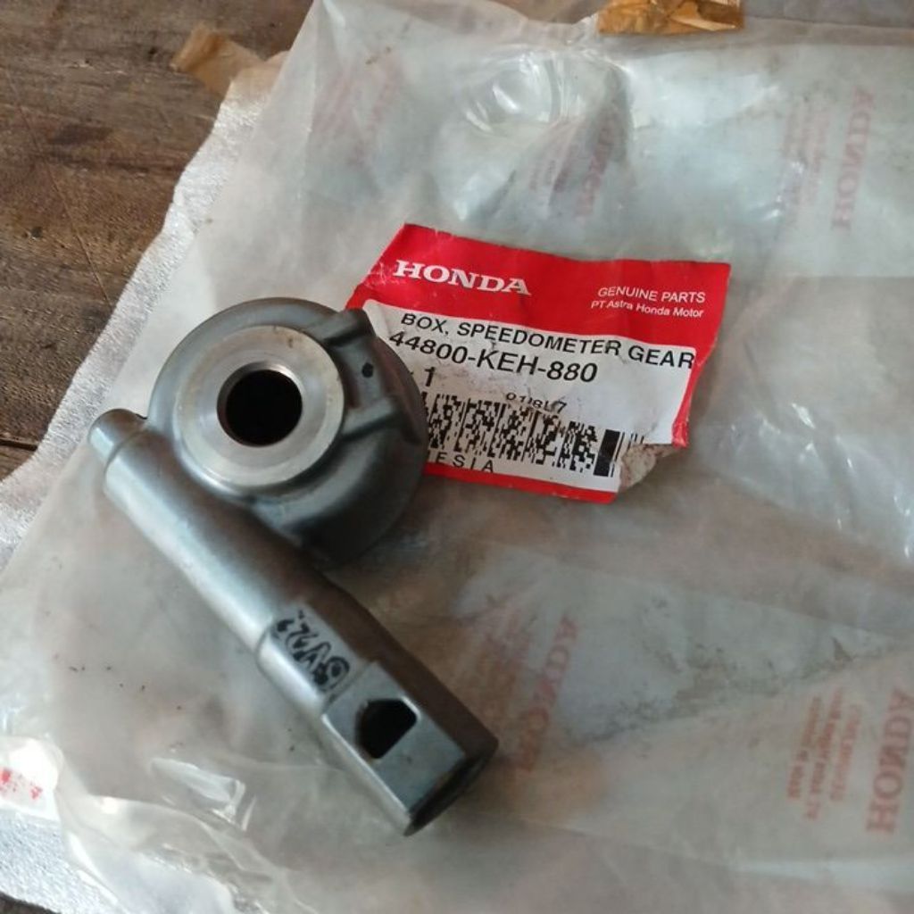 gear speedometer honda megapro tiger gl pro neotech original baru nos AHM ( 44800-KEH-880).