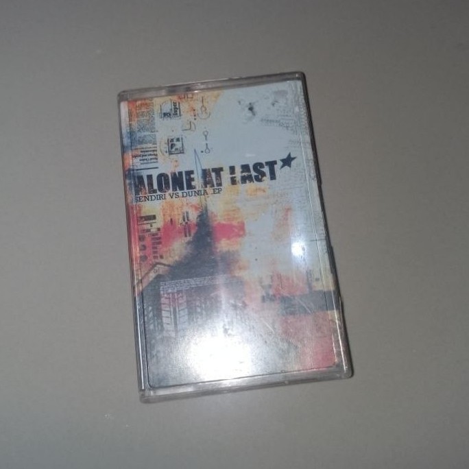 KASET ALONE AT LAST - SENDIRI VS DUNIA EP
