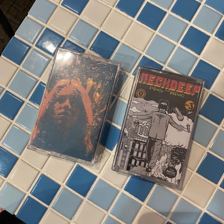 KASET TURNOVER & NECKDEEP