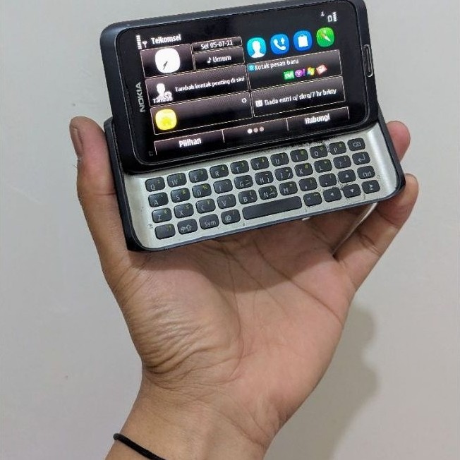 hp jadul nokia e7 comunicator