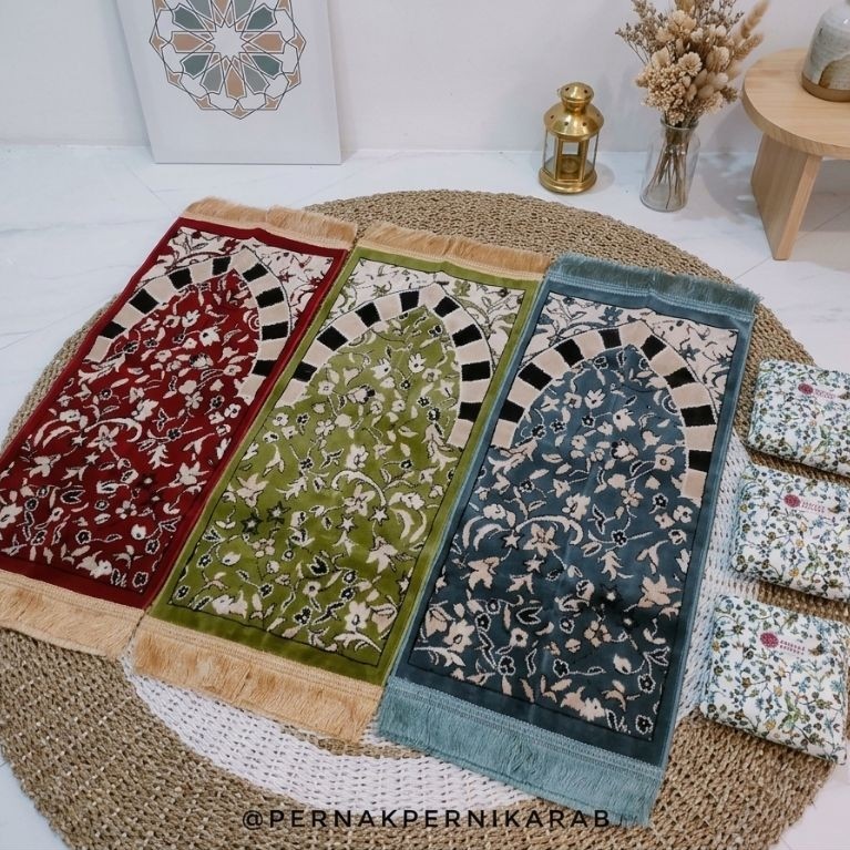 sajadah travel mini motif Raudhah, Made in Madina, merk Minwal