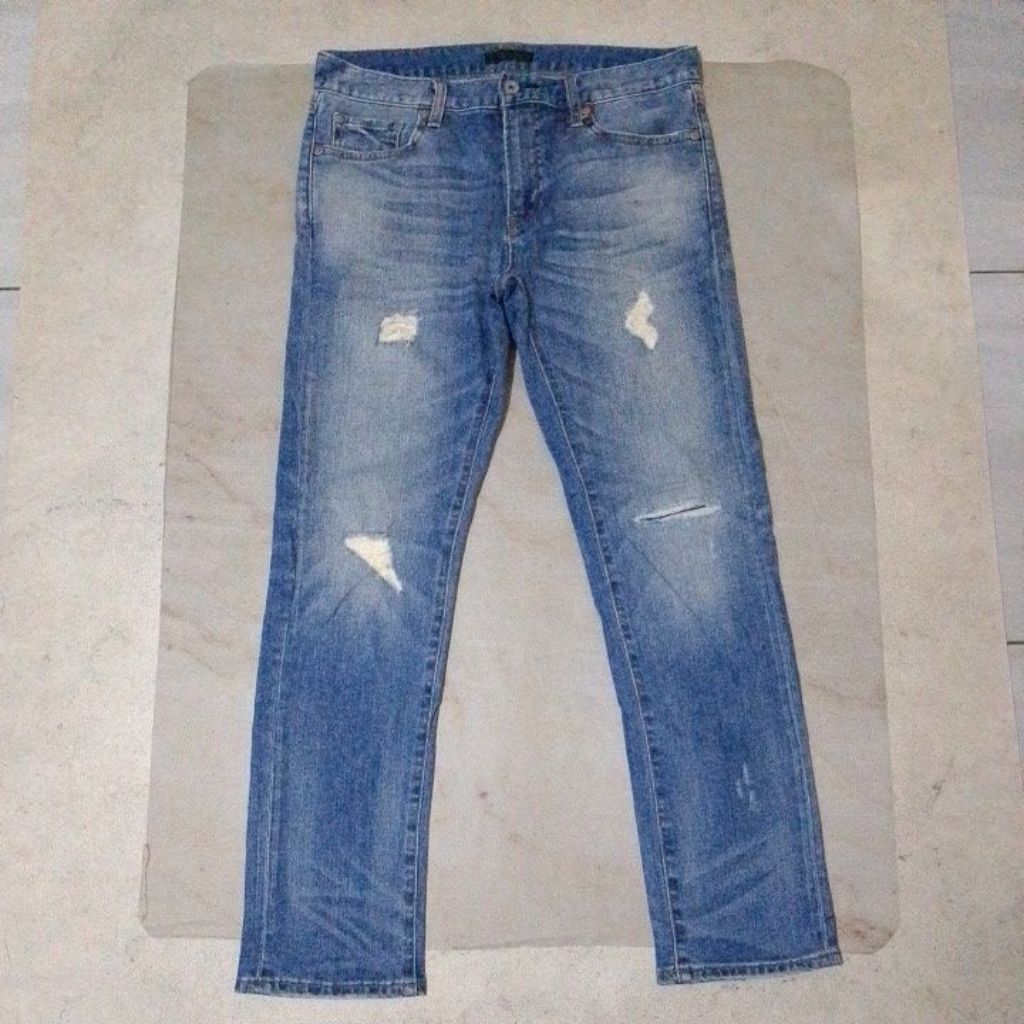 Celana Jeans Panjang Uniqlo Ripped Pria