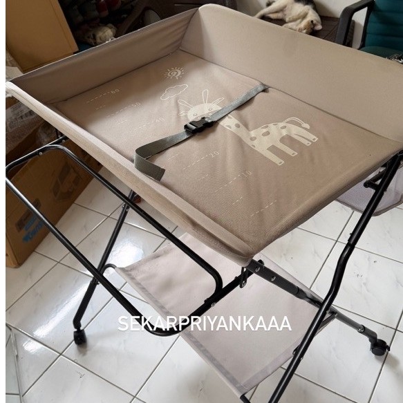preeloved changing table portable