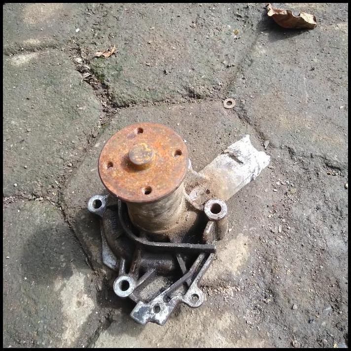HOT DEAL WATER PUMP LANCER SL 81-84 