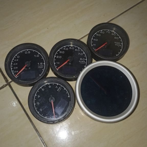 Tachometer Defi & Greedy
