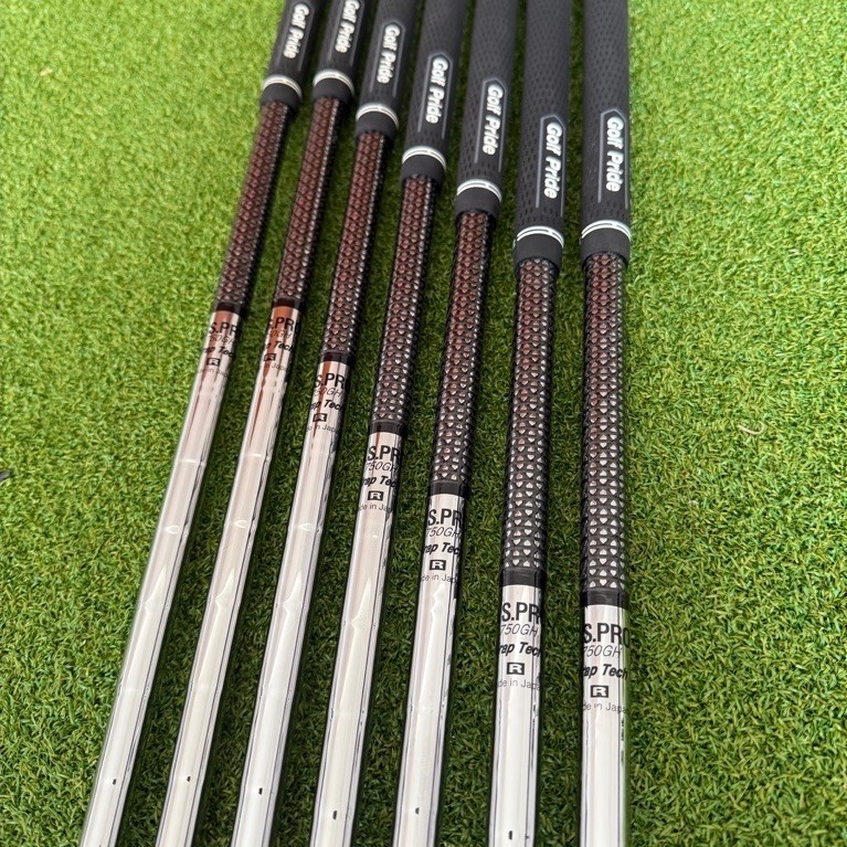 shaft iron set nspro 750 reguler like new
