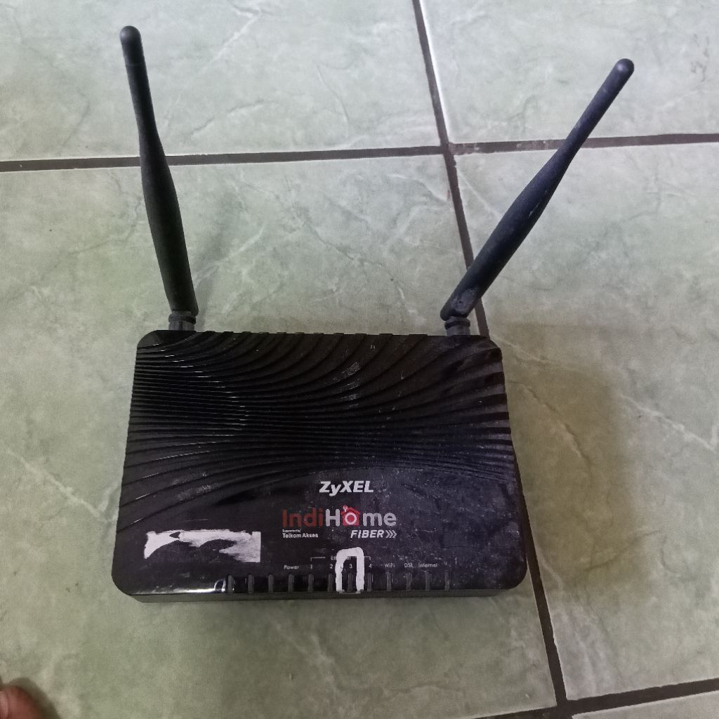 Router ZyXEL P-660HN-T1 V2