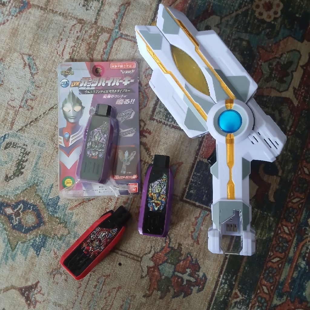 DX GUTS SPARKLANCE + 3 HYPER KEY