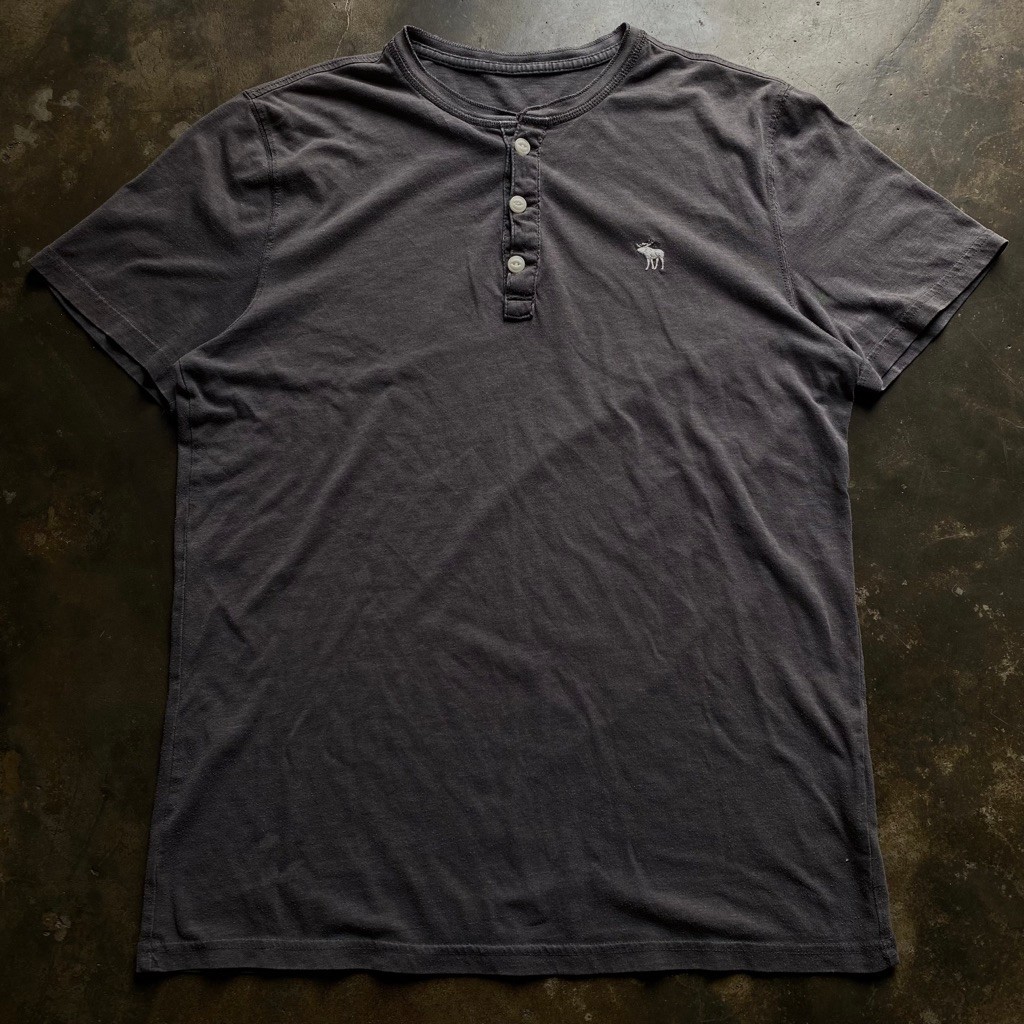 Y2K ABERCROMBIE & FITCH HENLEY MUSCLE FITTED TEE