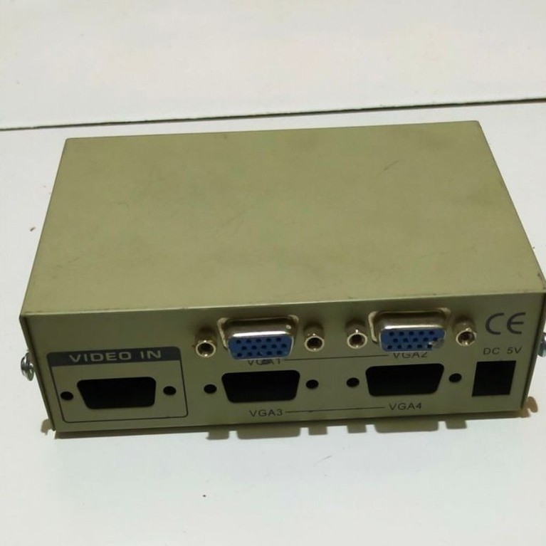 Box bekas .. Splitter VGA