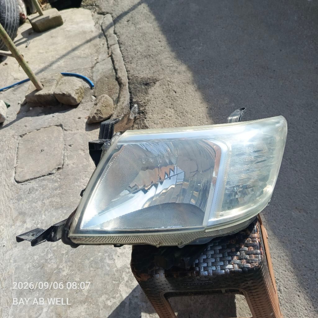 Headlamp Toyota Hilux vigo tahun 2012 2013 2014 2015