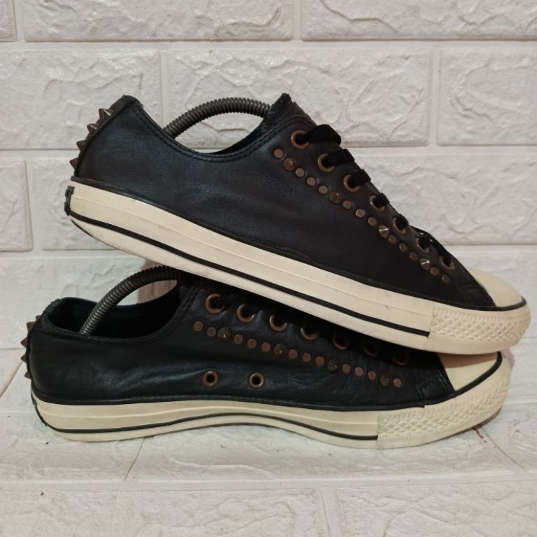 Sepatu Sneakers C*nv£rse CTAS Studded Low OX Leather Black White size - 43