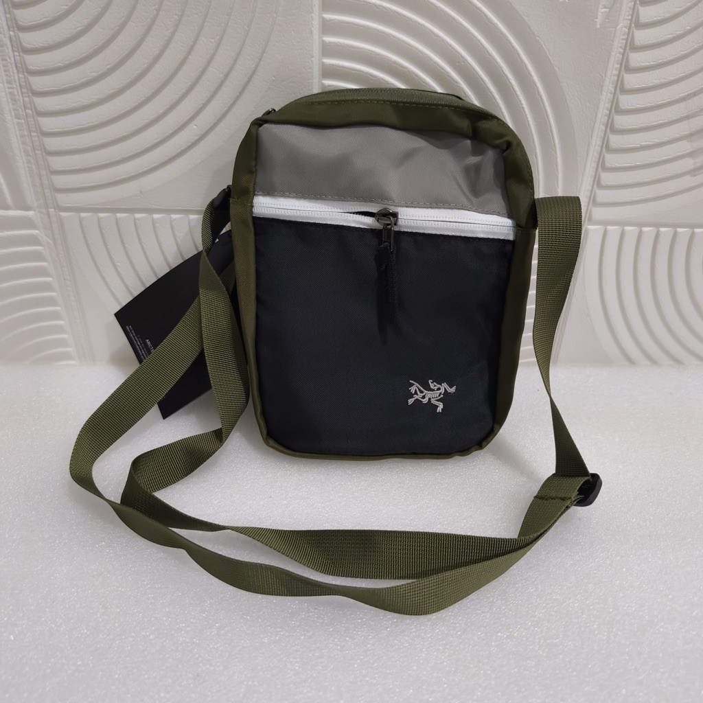 Tas Slempang Pria Outdoor Arcteryx Mantis 2L