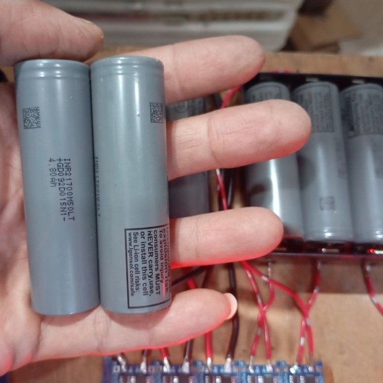 Baterai 21700 LG lithium high drain 5000mah bekas seperti baru
