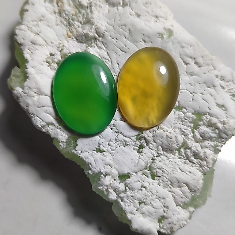 batu akik pacitan, hijau da kuning calsedone pacitan