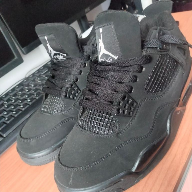 SLPRDS Sepatu Nike Air Jordan 4 Retro Triple Black / Jordan 4