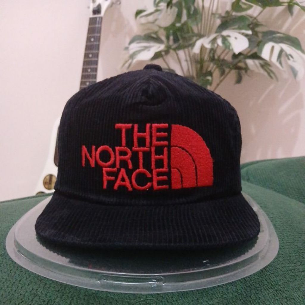 Topi Second Vintage Branded