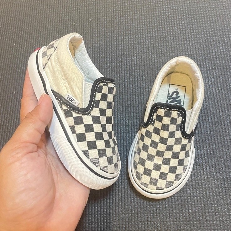 Sepatu Vans Checkerboard size 22 insole 12cm