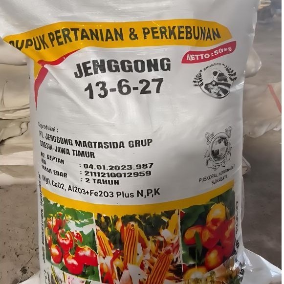 Pupuk Non Subsidi Npk 13-6-27 Jenggong Magtasida kemasan 50 kg coklat