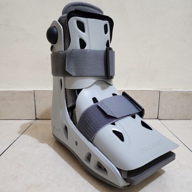 Aircast AirSelect Short Walker Boot ukuran Small (S)