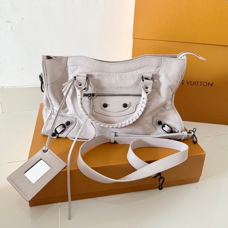 balenciaga city