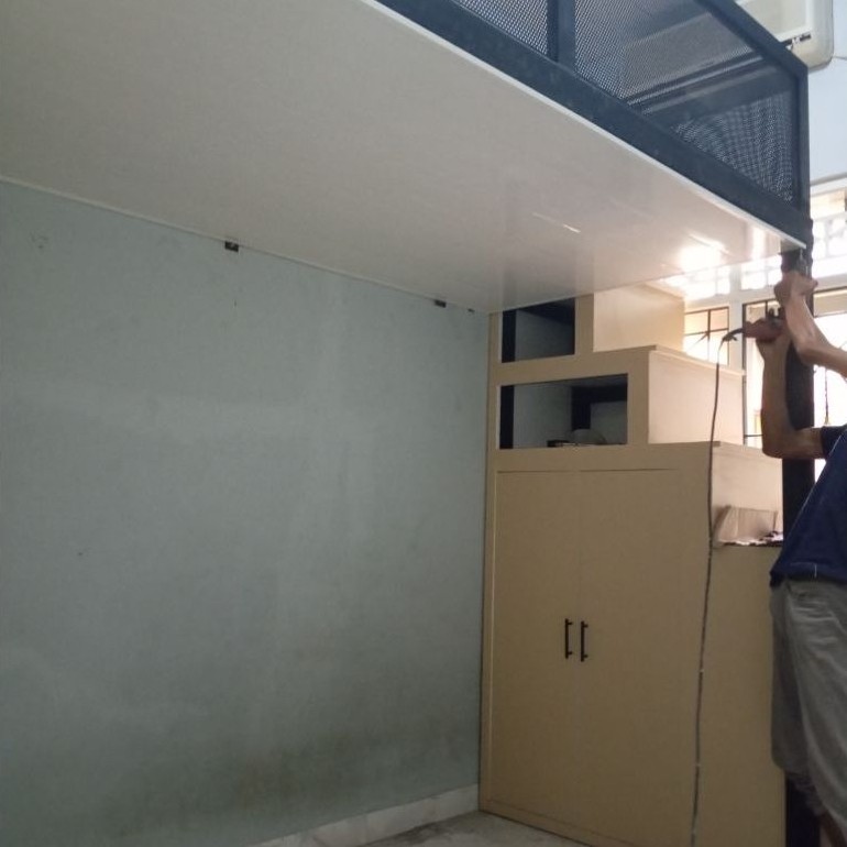 Ranjang mezzanine kamar anak lemari tangga