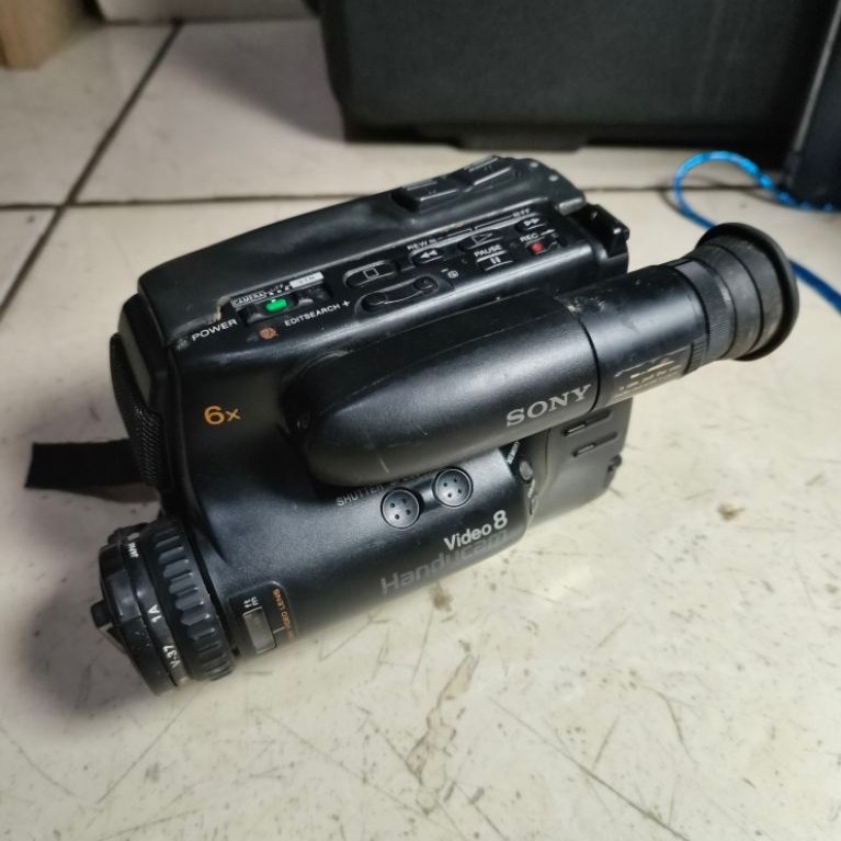 Sony Handycam Model CCD-TR45E camera recorder, Bekas Bahan