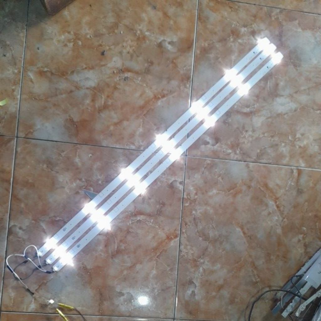 Lampu backlight tv led sharp 40 inch LC40SA5100I