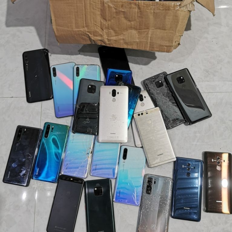 Huawei minusan LCD / backdor retak