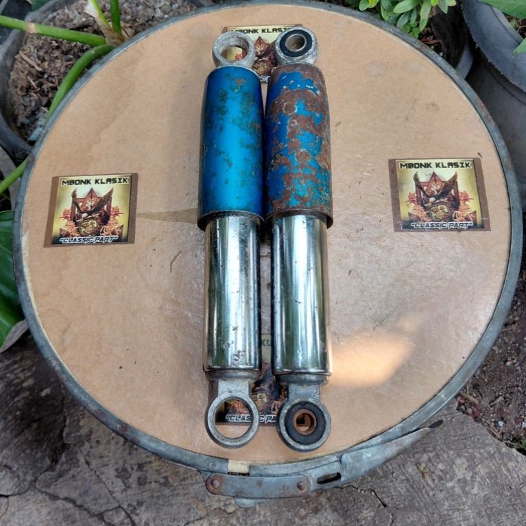 shock belakang v75 v80 ORIGINAL shockbreaker yamaha v75 v80 shock v80 robot super deluxe excellent
