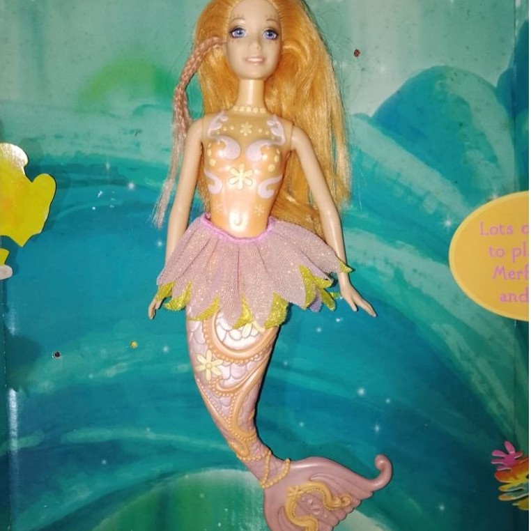 Barbie movie mermaidia kuning